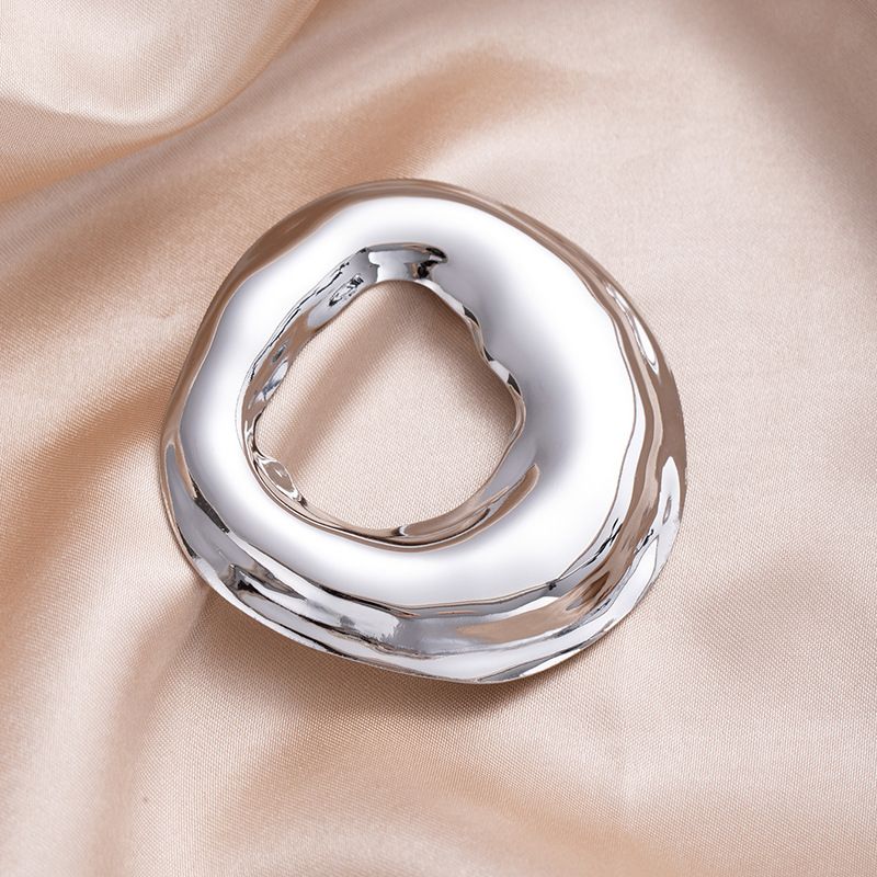 Niche Exquisite Advanced Sense Exaggerated Geometric Brooch Female Cold Wind Explosion Unique Temperament Light Luxury Simple Corsage_voghion.com
