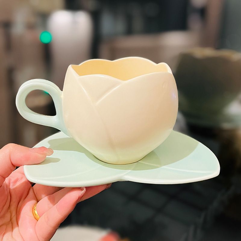 Xícaras e pires tulipa, xícaras e pires de cerâmica em forma de flor, lindas xícaras para bebidas._voghion.com