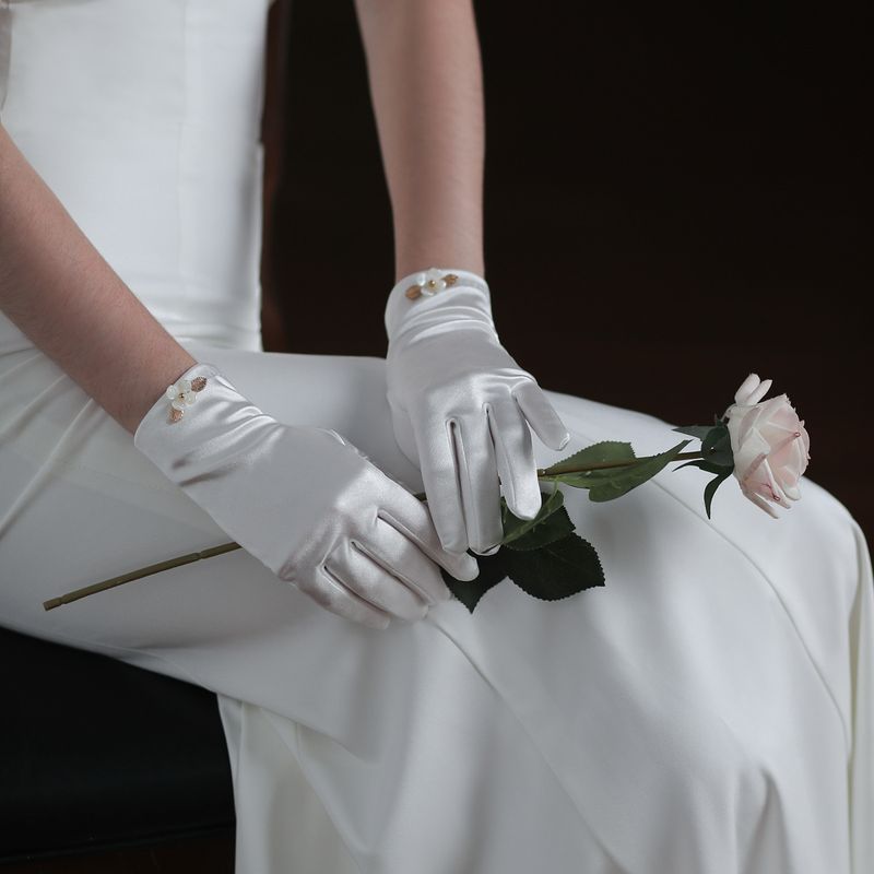 Unisex White short thick satin leaves flower wedding dress dinner party wedding gloves_voghion.com