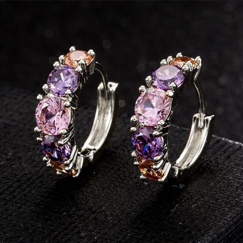 Cao Shi con orecchini con zirconi multicolori, orecchini di alta qualità alla moda per mondani_voghion.com