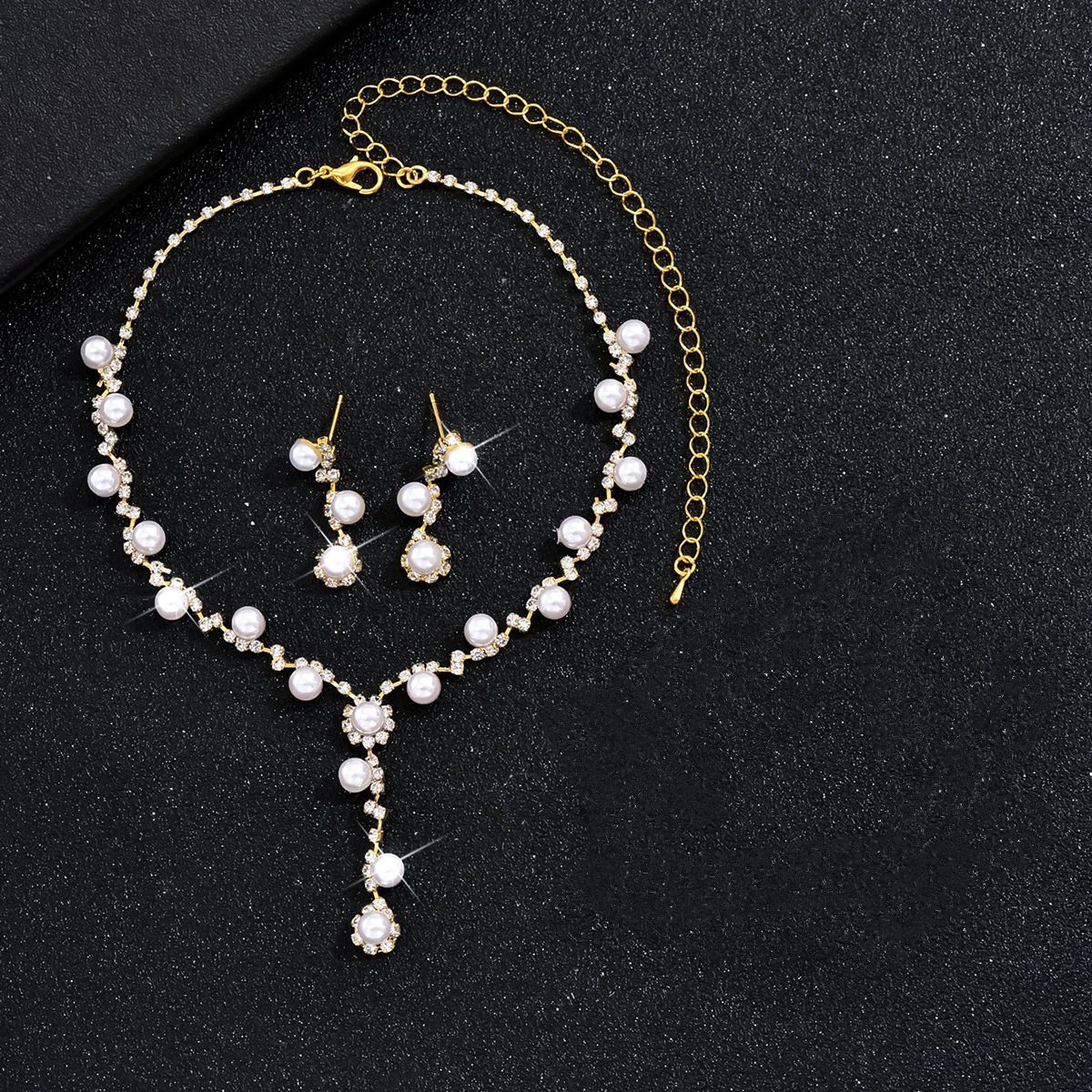 Perlenkette und Ohrringe, leichte Luxus-Schlüsselbeinkette, High-End-Sinn-Temperament-Schmuck, zweiteiliges Set_voghion.com