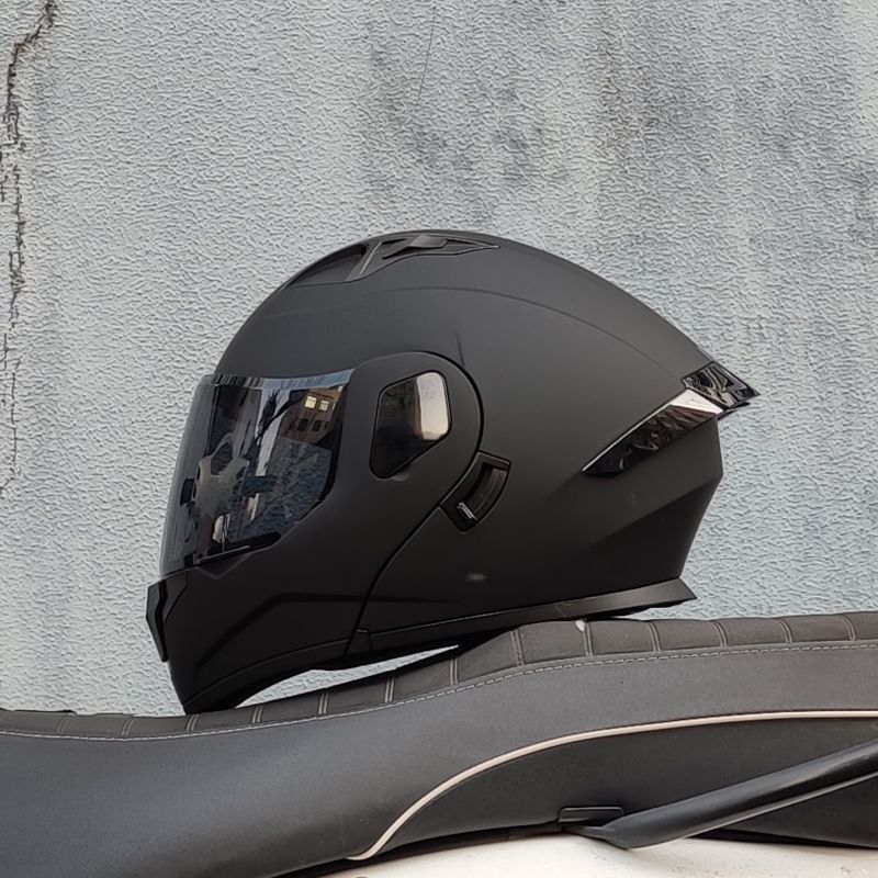 Kask motocyklowy z podwójnym daszkiem dla mężczyzn i kobiet, całoroczny, ze spojlerem, Bluetooth do jazdy na rowerach elektrycznych_voghion.com