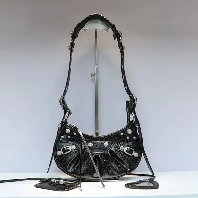 Cagole Borse a tracolla per moto Le Borsa in pelle di pecora nera Designer Donna Tote Denim Y2k Borsa per locomotiva_voghion.com