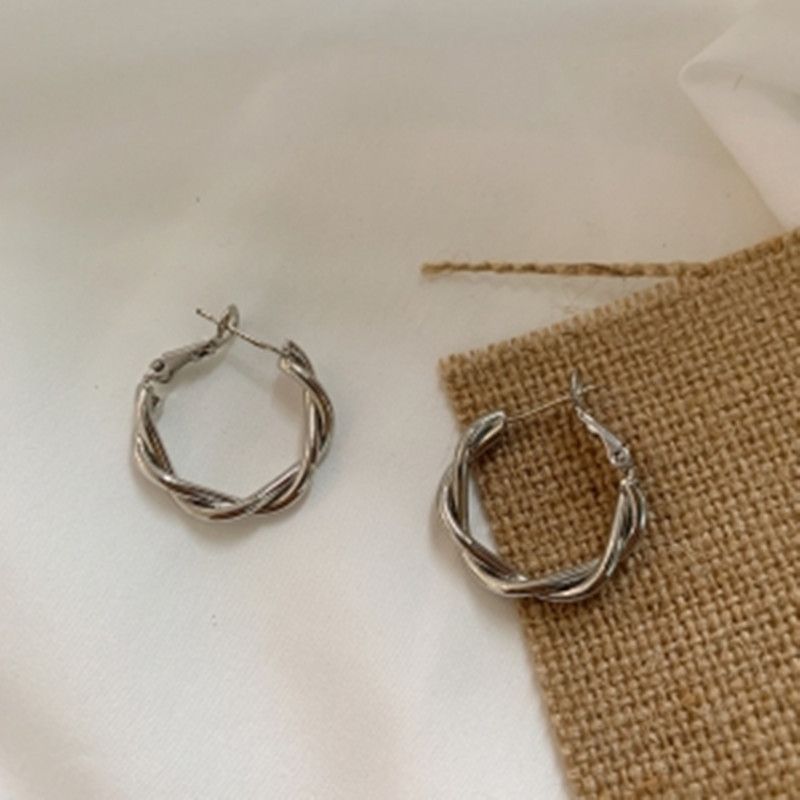 South Korea Fried Dough Twists ring Small crowd luxury temperament Advanced design ear button earrings_voghion.com