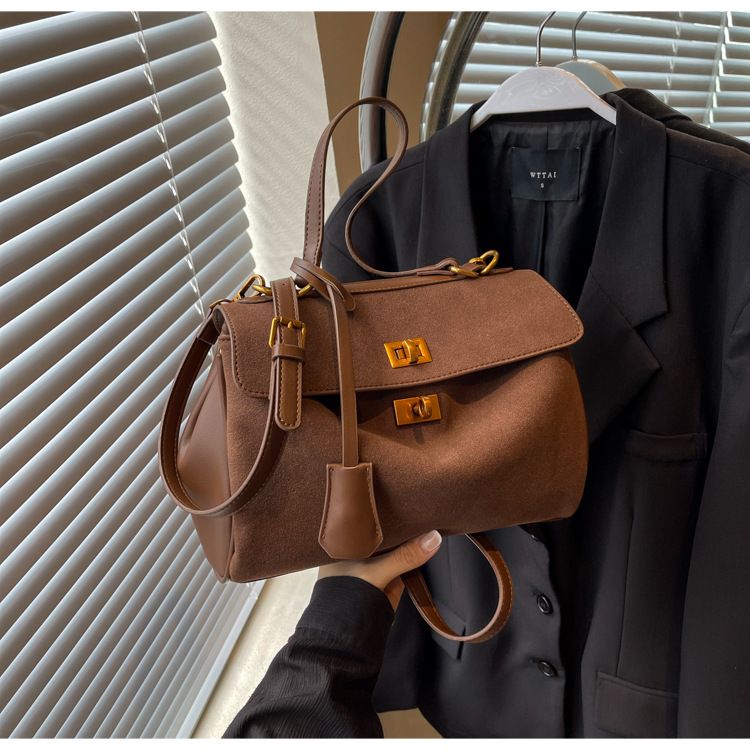 Vintage premium sense work commuter bag women 2025 fashion contrasting color large capacity shoulder tote bag_voghion.com