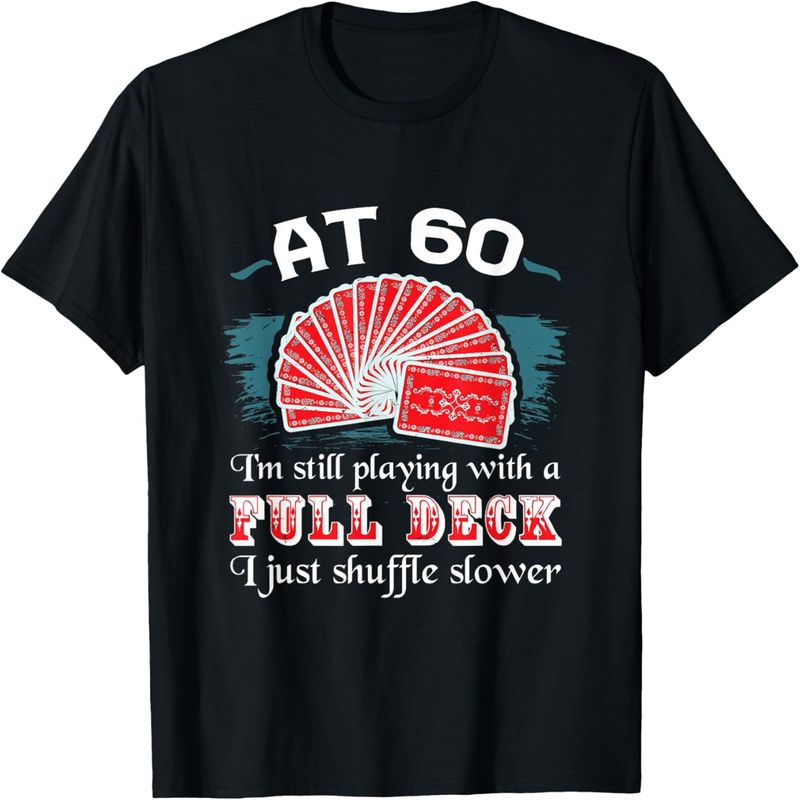 Camiseta com baralho completo, comemorando o aniversário de 60 anos e 60 anos._voghion.com