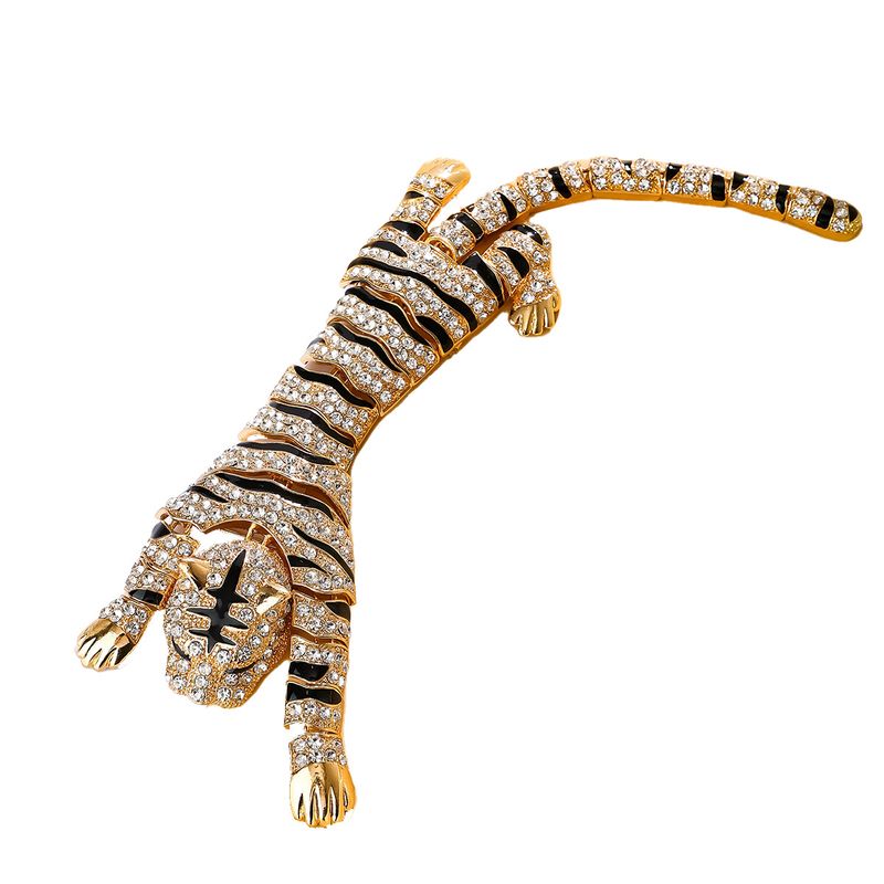 2023 Autumn and winter new brooch high-grade small alloy diamond large gold tiger dress with brooch_voghion.com