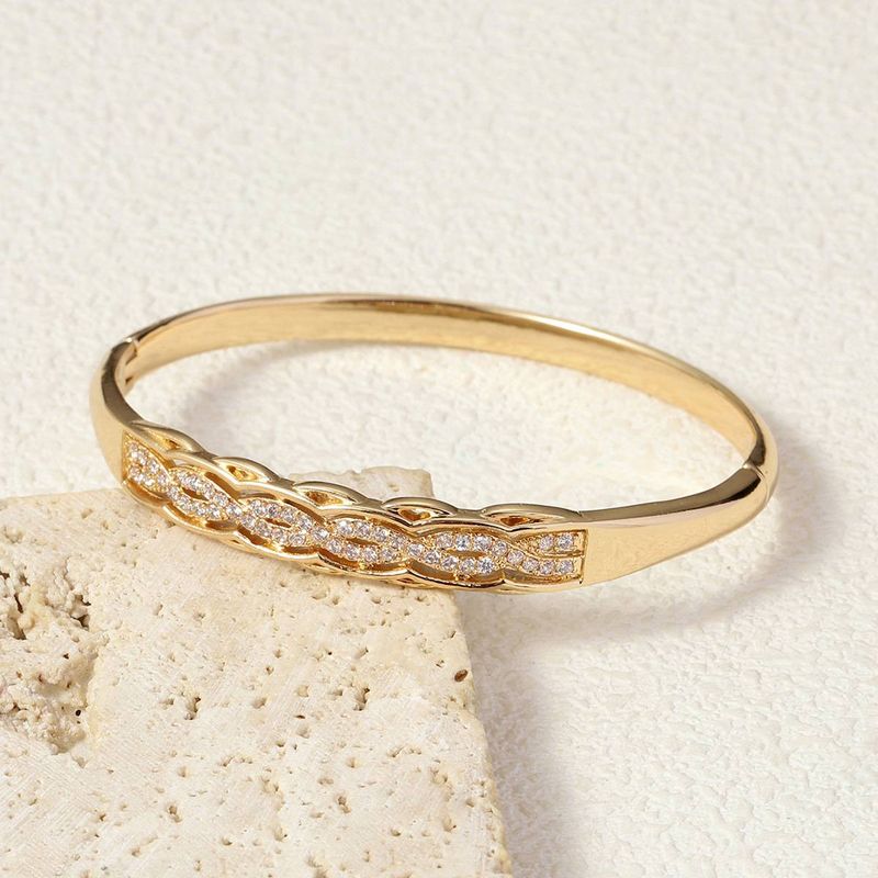Personalized Cross Snake Pattern Bracelet・Ins Style Opening Snap Design・Slight Trendy Style Dressing Is Essential_voghion.com