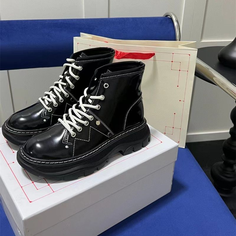 High Version Yang Mi Style für Damen 2023 Neue echte Leder Schlankheitskurze niedrige einfache Reitstiefel mit Schnürung vorne_voghion.com