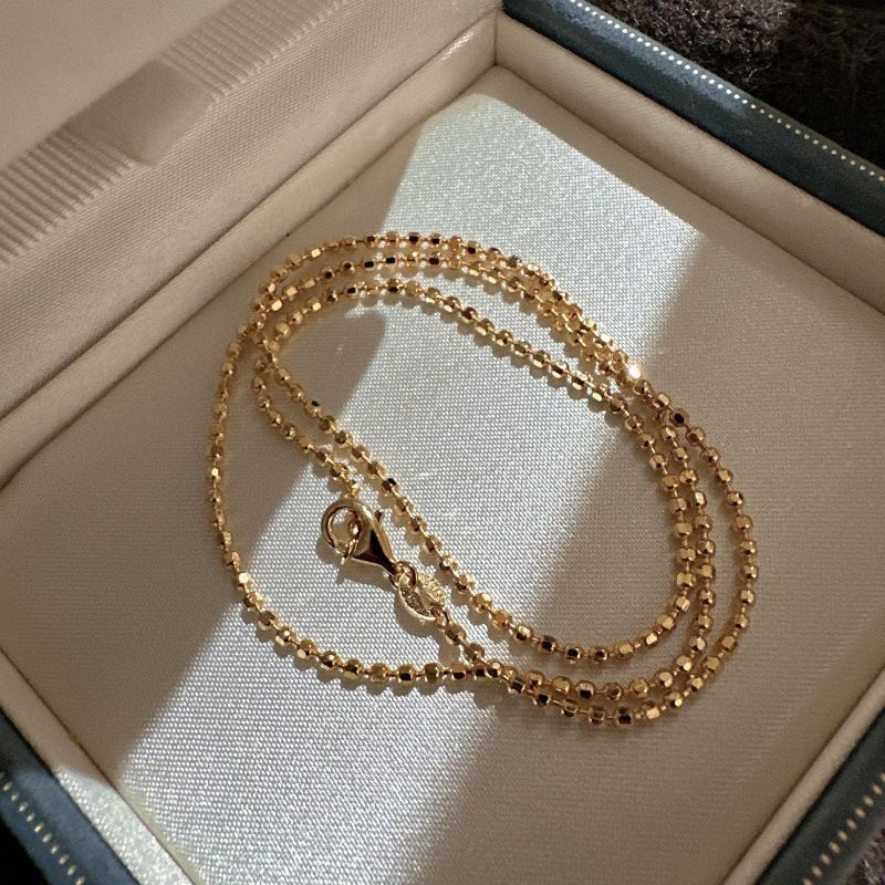 Halskette mit glitzernden Perlen aus S925er Sterlingsilber, leicht, luxuriös, schlicht, modisch, Nischendesign, mittelgroß, antiker Stil, kann mit einer auffälligen schlichten Kette gestapelt werden_voghion.com