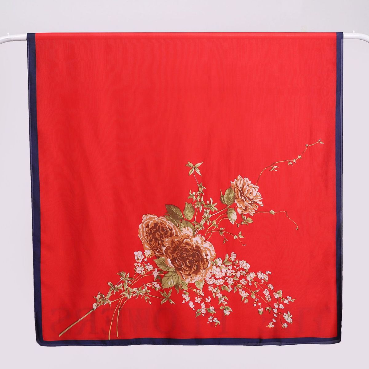 Sciarpa di seta di media lunghezza, regalo rosso festivo per la mamma, motivo floreale, semplice e traspirante sciarpa con protezione solare_voghion.com