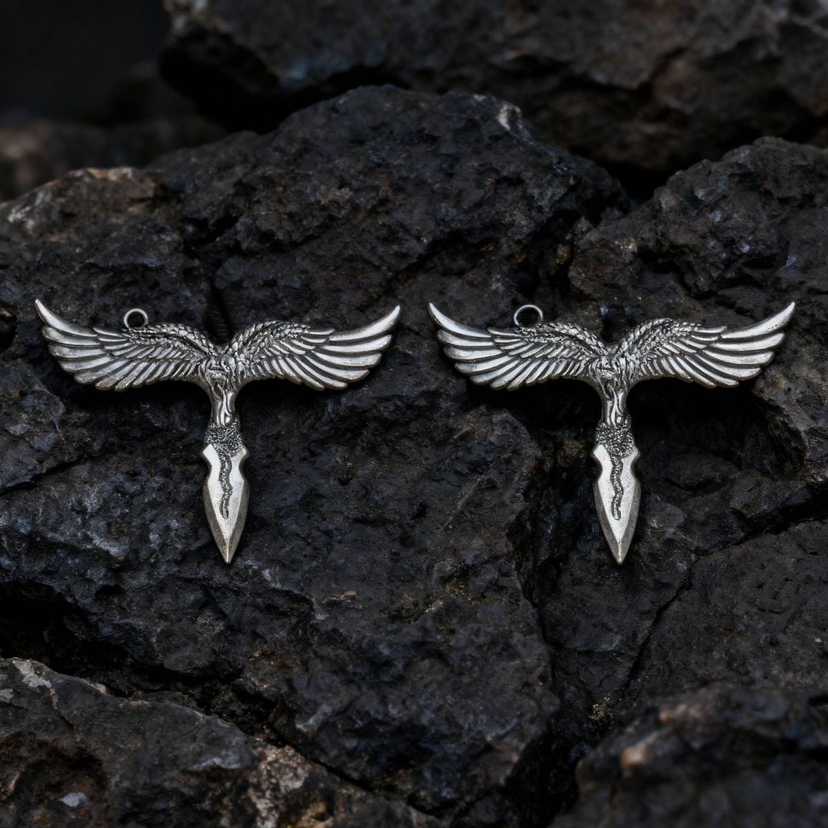 Zinc Alloy Fingerless Brass Knuckles With Wings 7*10.4*1.2 Cm Suitable For Self-Defense And Professional Fighting (Packed In A Pair)_voghion.com