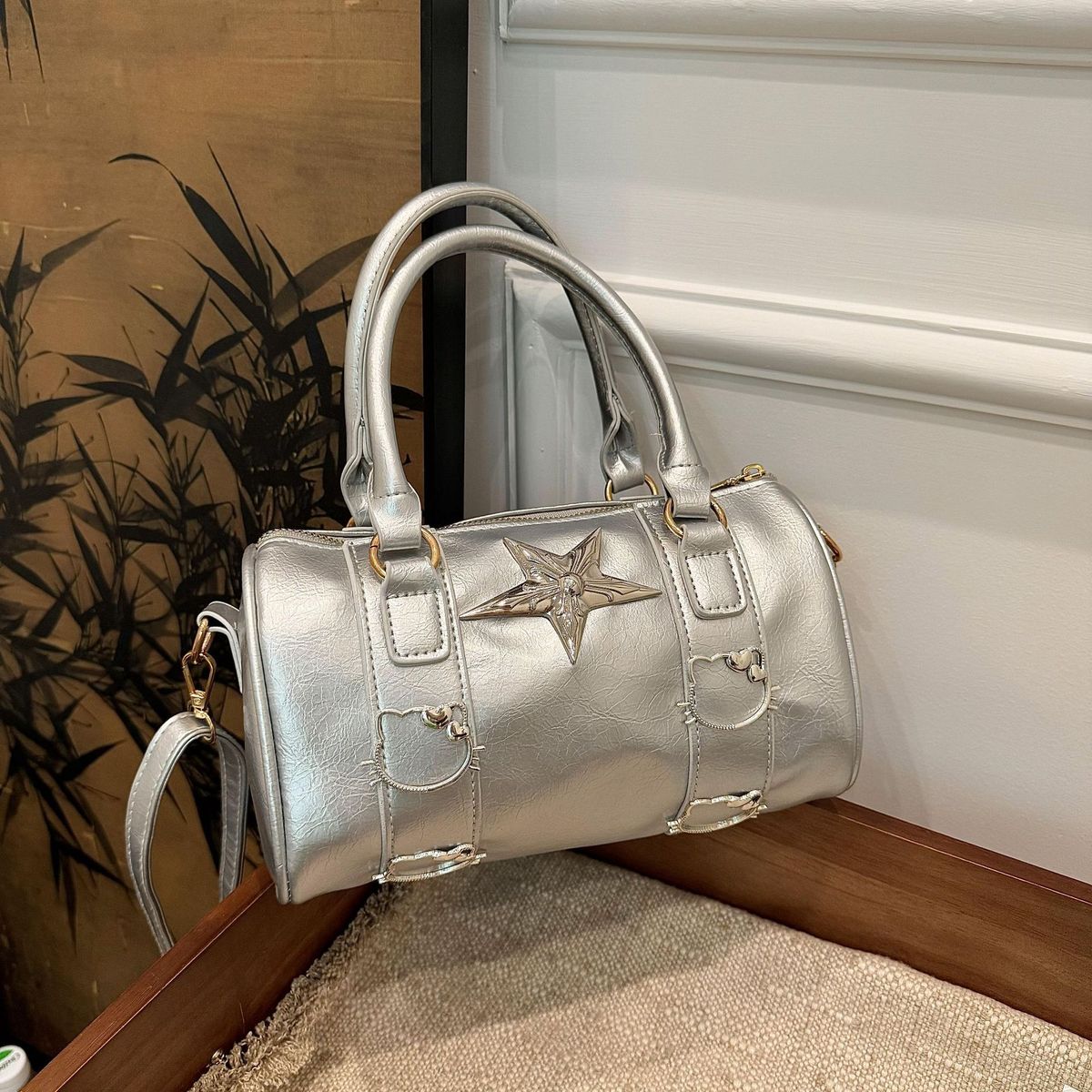 Piccolo design argento rotondo secchio piccante ragazza ascella b, donne 2024 nuovo trendy e alla moda piccola nicchia spalla_voghion.com