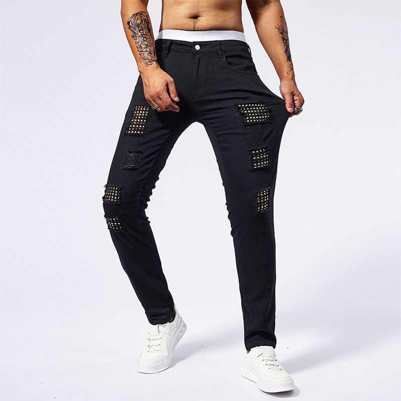 Jeans micro elasticizzati dritti con borchie nere sfilacciate, molto venduti_voghion.com