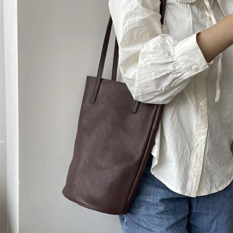 Vintage Light Luxury Lazy Bucket Commuting Simple Shoulder Women's Single Large Capacity Plant Tanned Soft Leather Bag_voghion.com