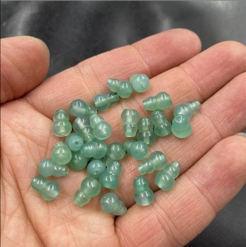 Zubehör: Eissamen, grüner Chalcedon, dreidimensionales Durchgangsloch, kleiner Kürbis, grüner Achatkürbis, lose Perlen, lose Charge_voghion.com