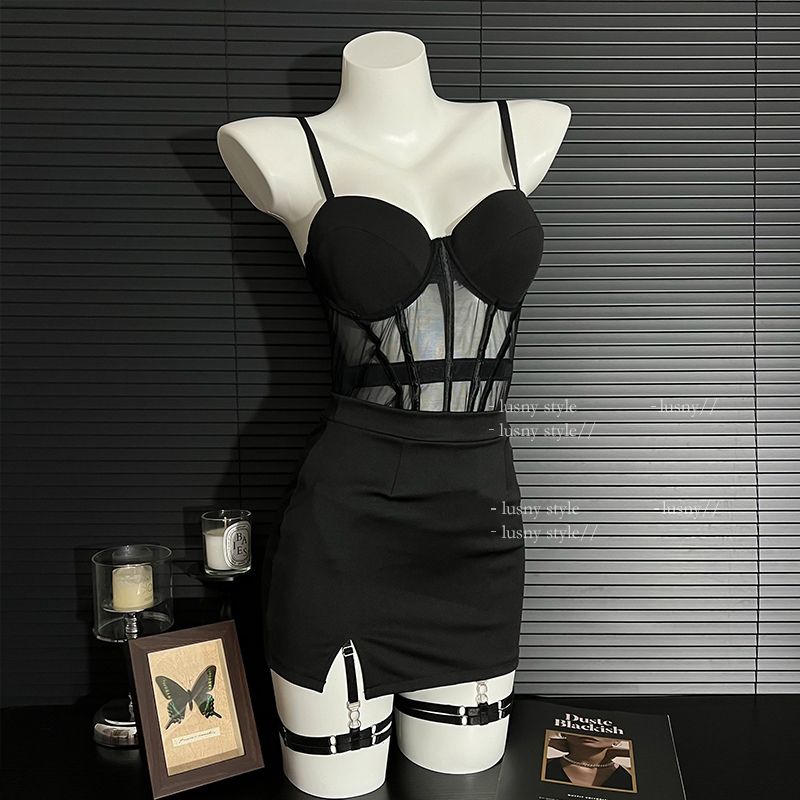 Unchiul Lu: Noaptea din Paris * Salopetă sexy cu corset și vestă din dantelă, model Pure Desire, strâmtă și subțire_voghion.com
