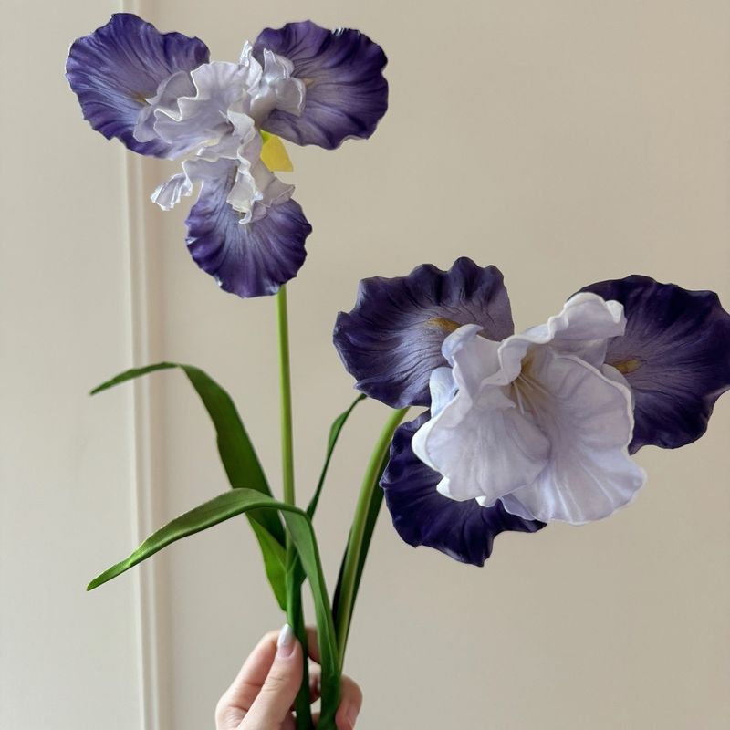 Moisturizing Oil Painting Iris Artificial Flower Simulation Flower Decoration High End Realistic Table Flower Art Simulation Bouquet_voghion.com