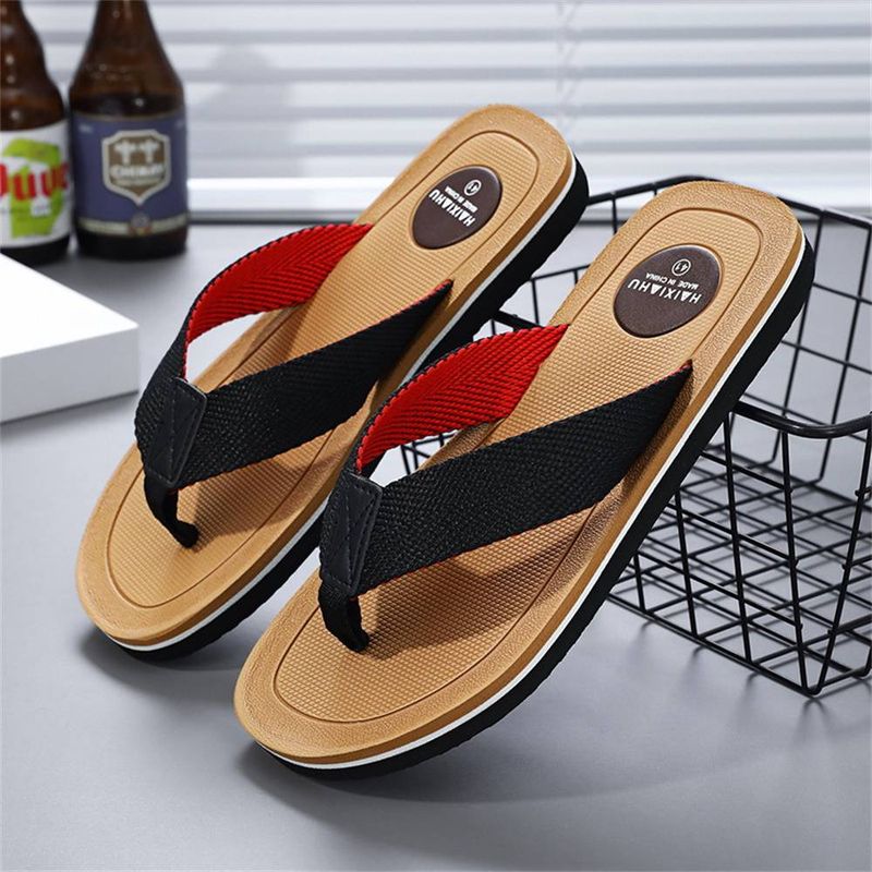 2025 Summer Fashion Casual Wear-Resistant Slippers Anti Slip Personalized Cool Slippers Wearing Beach Flip Flops For Men 40-46_voghion.com