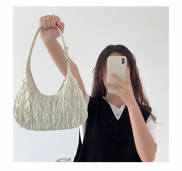 2024 Nouvelle Mode Une Épaule Dumpling Douce Aisselle Crème Bouffée Nuage Pli Chignon Fille_voghion.com