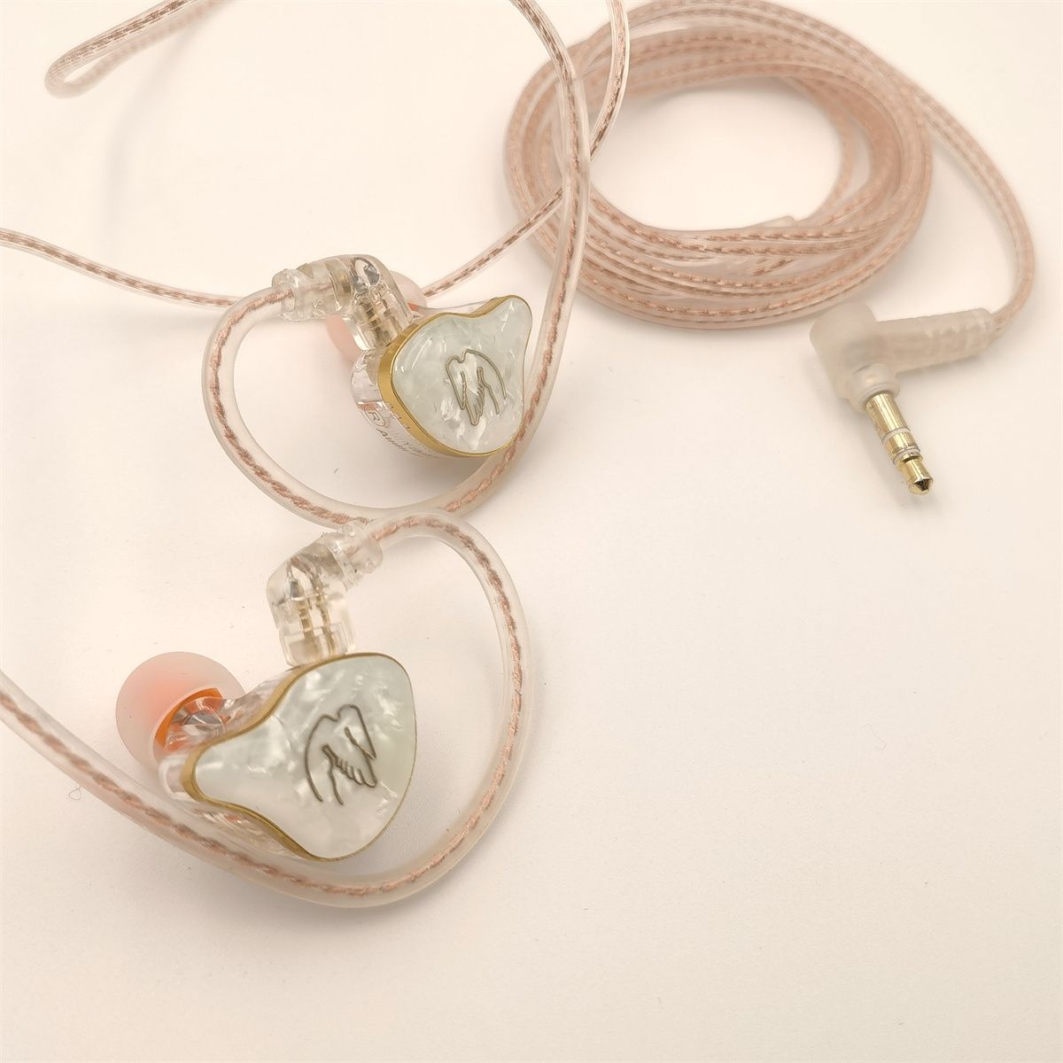 Dirtyrose Wired Snygga headset på monitornivå_voghion.com