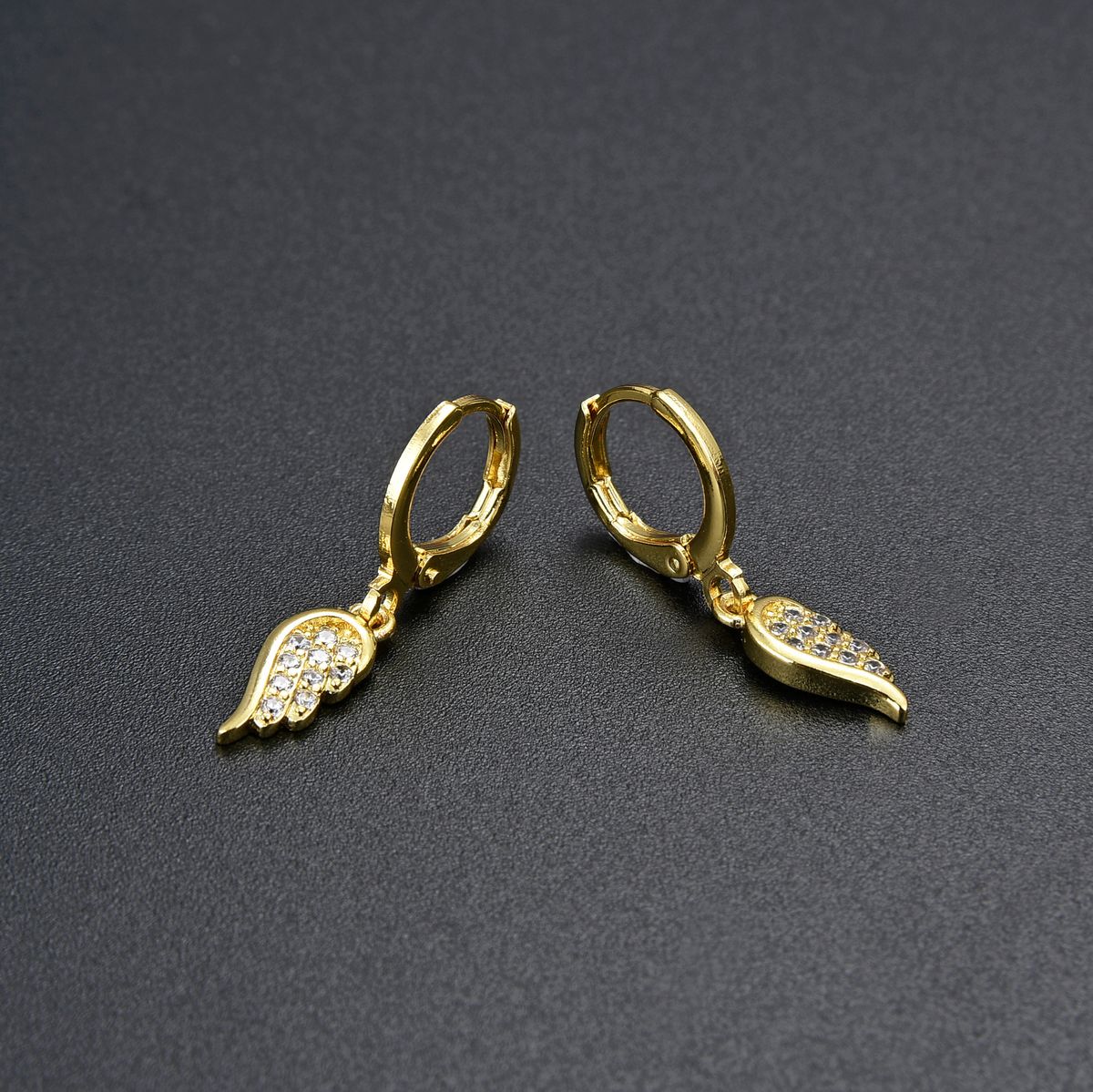 Unisex Mode Einfache Ohrringe Mit Diamanten Und Zirkon CZ Engelsflügel Ohrringe Net Promi Temperament Design Ohrringe Für Frauen_voghion.com