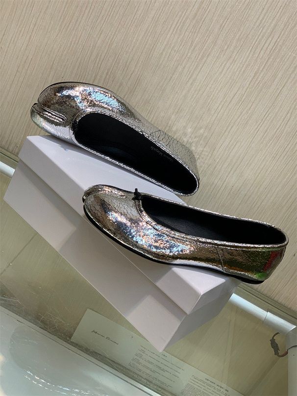 I prodotti Channel sono molto comodi. Tabi Punta divisa con fondo bocca poco profonda Tacchi piatti singoli casual, Piedi di maiale_voghion.com