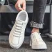 Uomo Classiche Sneakers Bianche Casual Morbide in Pelle con Lacci Moda Uomo Scarpe da Passeggio all'Aperto Scarpe da Ginnastica Maschili_voghion.com