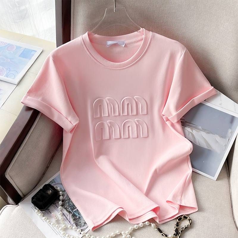 Camiseta de mujer con diseño de letras tridimensionales, camiseta rosa de cuello redondo y manga corta, tendencia superior para mujer_voghion.com