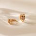 Fibbie per orecchie a forma di gufo con zirconi, orecchini piccoli e raffinati in rame placcato oro K, design unico, orecchini di nicchia_voghion.com