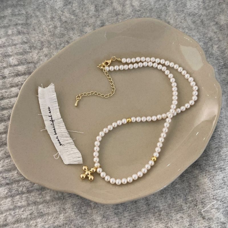 Hot selling light luxury pearl necklace female fashion elegant temperament fine collarbone chain senior sense beading_voghion.com