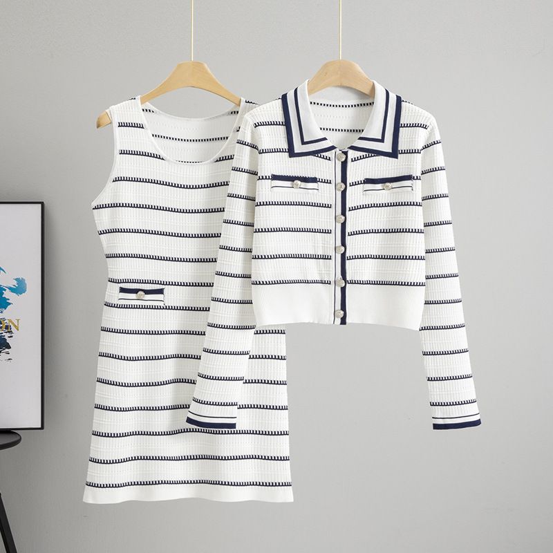 Completo con abito e cardigan in maglia a righe – Due pezzi a maniche lunghe (misto viscosa-poliestere, taglia unica)_voghion.com