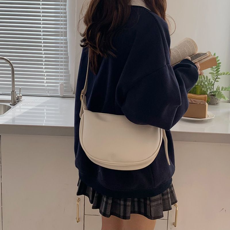 Sacs de conception de niche haut de gamme pour femmes 2023 nouvelle mode décontracté Simple sac de messager à une épaule tout match sac de boulette_voghion.com