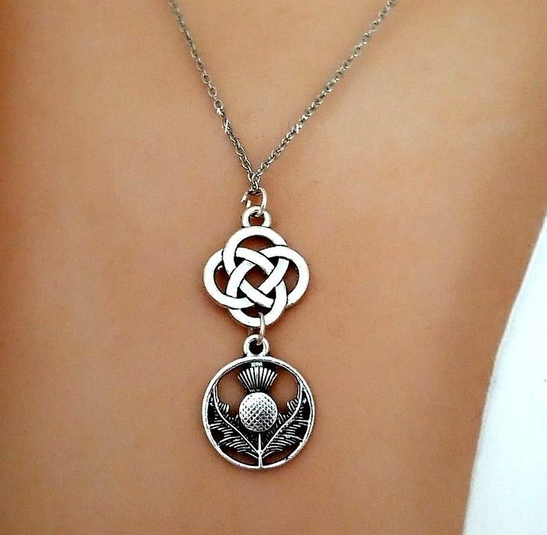 Collane Collana con nodo dell'amicizia celtico scozzese-irlandese con cardo_voghion.com