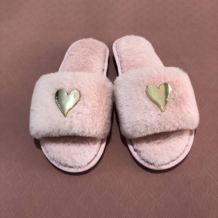 New Heart-shaped High-end Autumn And Winter Women's Woolen Slippers 25_voghion.com