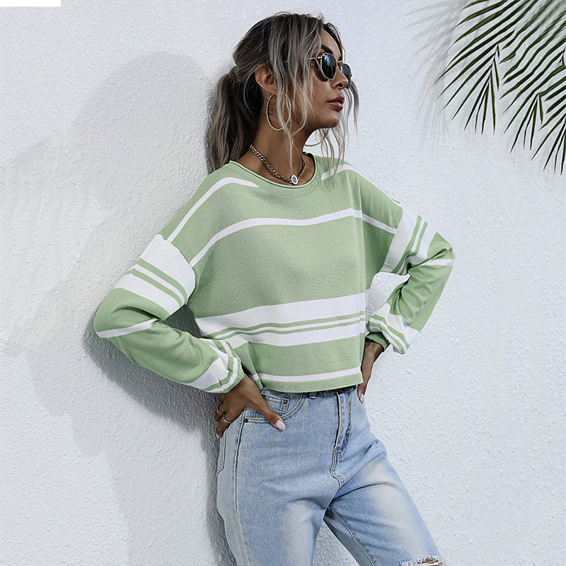Langärmliger Damen-Strickpullover mit kurzen Streifen in Grün_voghion.com