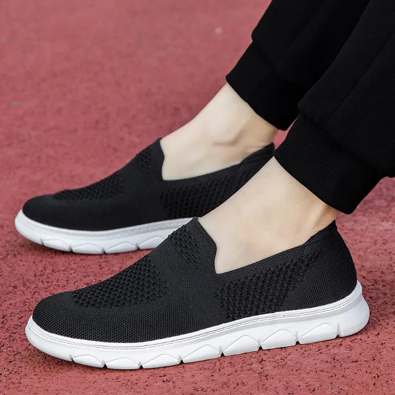 Hot Slip-On Women's STQ Mesh Breathable Non-Slip Walking Shoes With Memory Foam Sneakers:_voghion.com