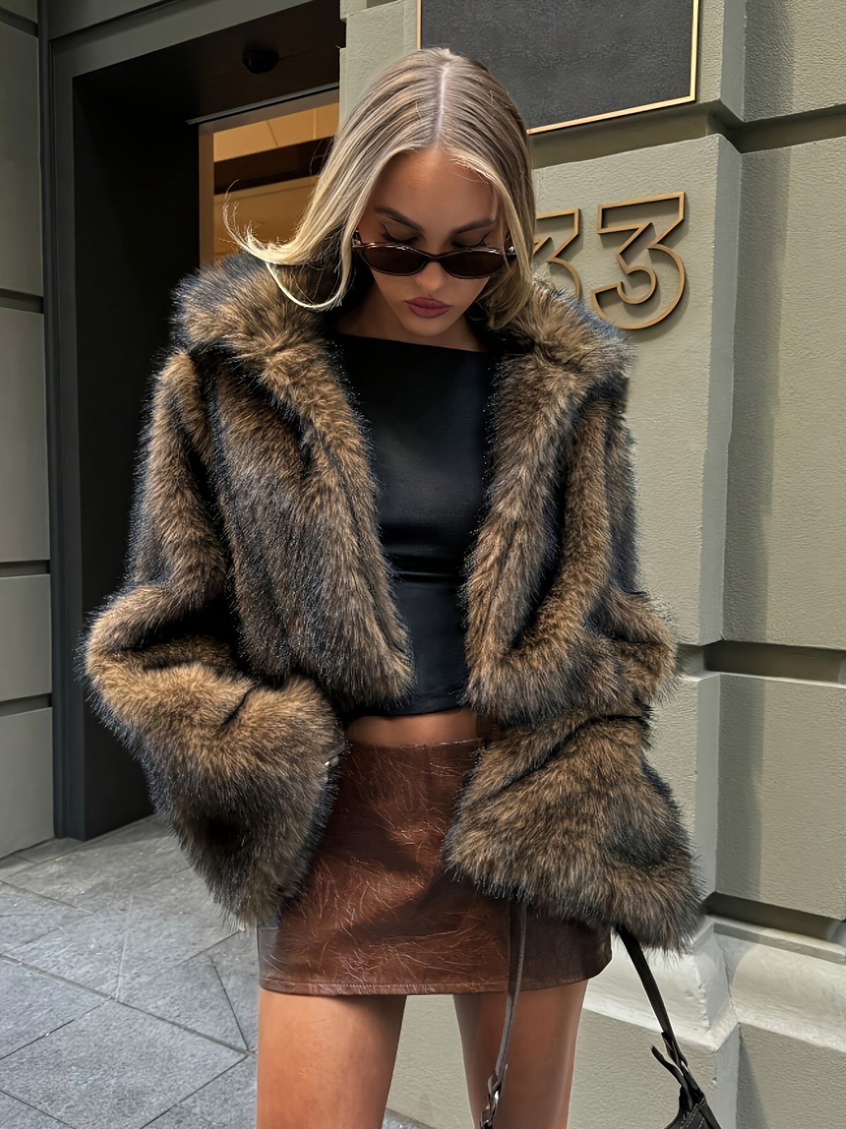 Warmer Damenpelz – Vintage-Stil, vorne offen, lang mit ausgestellten Bündchen, einfarbig, gefüttert, perfekt für Herbst/Winter_voghion.com