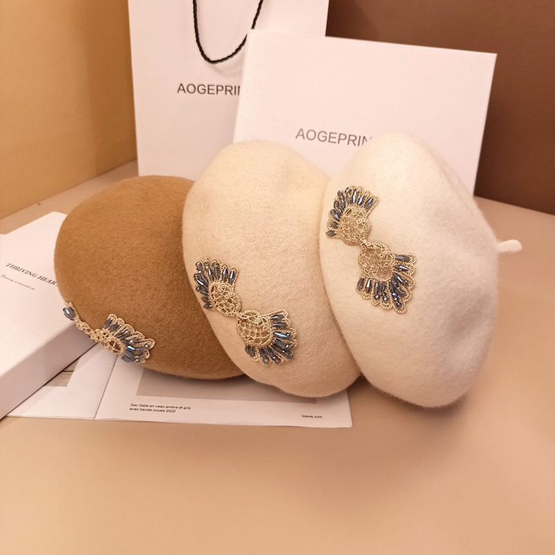 Designer new autumn and winter new rhinestone bow bow cap beret British retro sunshade forward hat straw hat woman_voghion.com