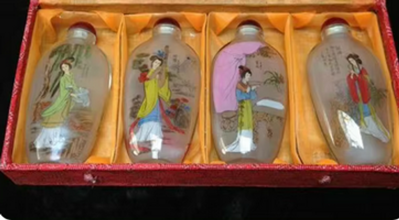 4pc Chinese Four big beautiful women painting collection glass SNUFF BOTTLE-painting home decoration SNUFF BOTTLE_voghion.com