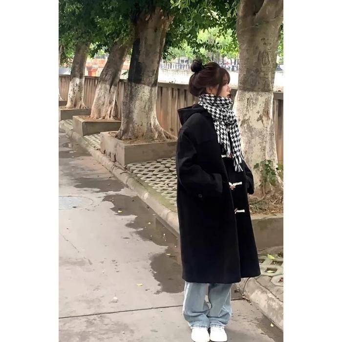 Women's coat with cow horn button black winter new style, medium to long, small, hooded woolen coat, thickened D_voghion.com