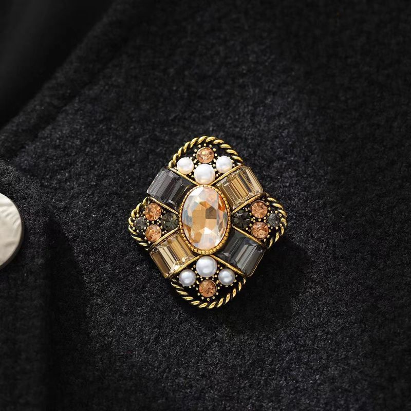 Broche criativo feminino, acessórios retrô, casaco, nicho de alta qualidade, temperamento, luxo, miçangas, corsage_voghion.com