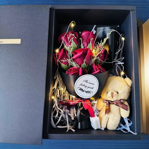 Weihnachtsgeschenke mit Rosenbär, Geschenkbox zum Lehrertag, praktisches Geburtstagsgeschenk, durchdachtes, hochwertiges Geschenk für die Freundin, kreatives Geschenk_voghion.com