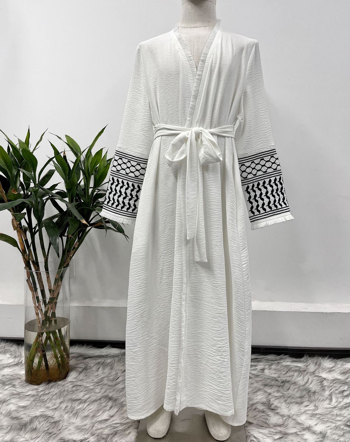 Mutter & Kinder Naher Osten Mädchen Abaya Robe Bestickter Quastenmantel mit Gürtel_voghion.com