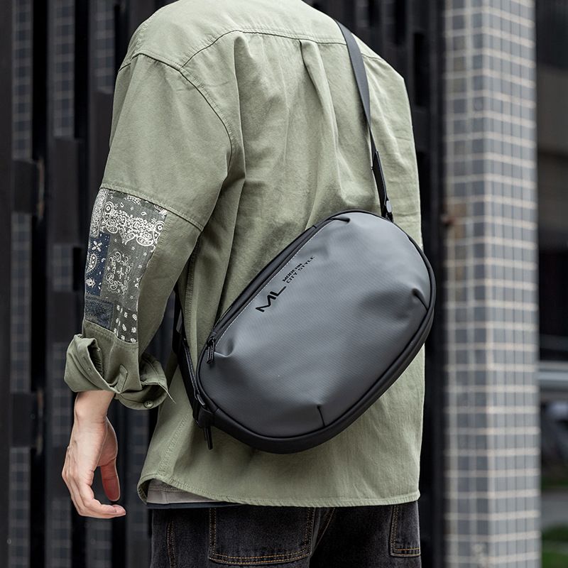 Sacs pour hommes, sacs à bandoulière, sacs de poitrine pour hommes, sacs messager décontractés, sacs fonctionnels, version coréenne, sacs pour hommes assortis avec logo imprimé_voghion.com