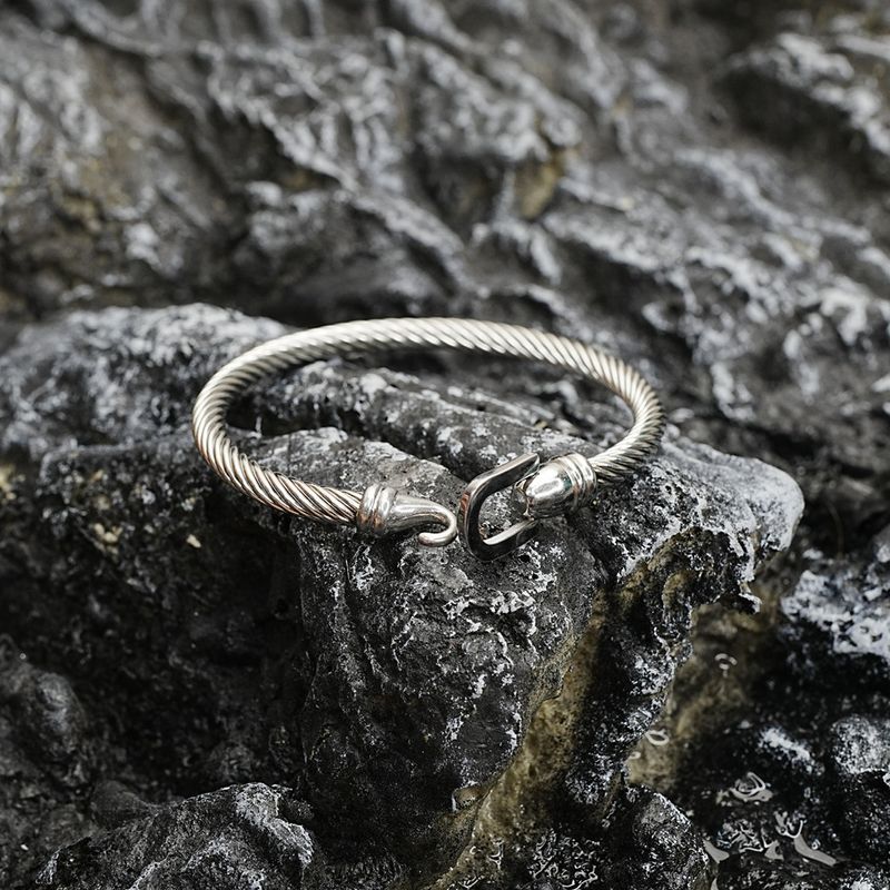 Bracciale da uomo in acciaio al titanio, semplice e alla moda, con fibbia a ferro di cavallo, in corda intrecciata inossidabile_voghion.com