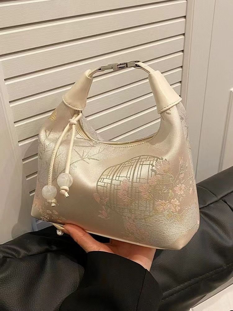 Handheld new Chinese style underarm for women's 2024 summer embroidery, niche high-end feeling, single shoulder_voghion.com
