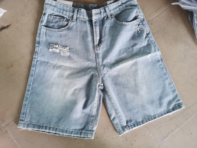 Abbigliamento maschile Stile gotico Nero Punk Pantaloncini di jeans lavati Pantaloncini strappati Hip Hop da strada estivi da uomo_voghion.com