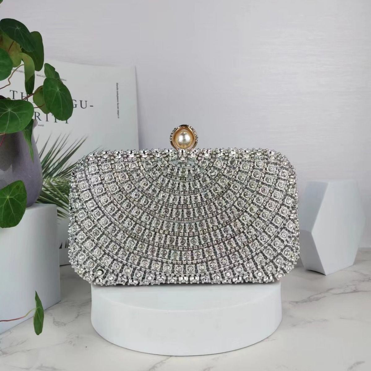 Teemantidega kaetud õhtusöögikott Väike kandiline sidurikott_voghion.com