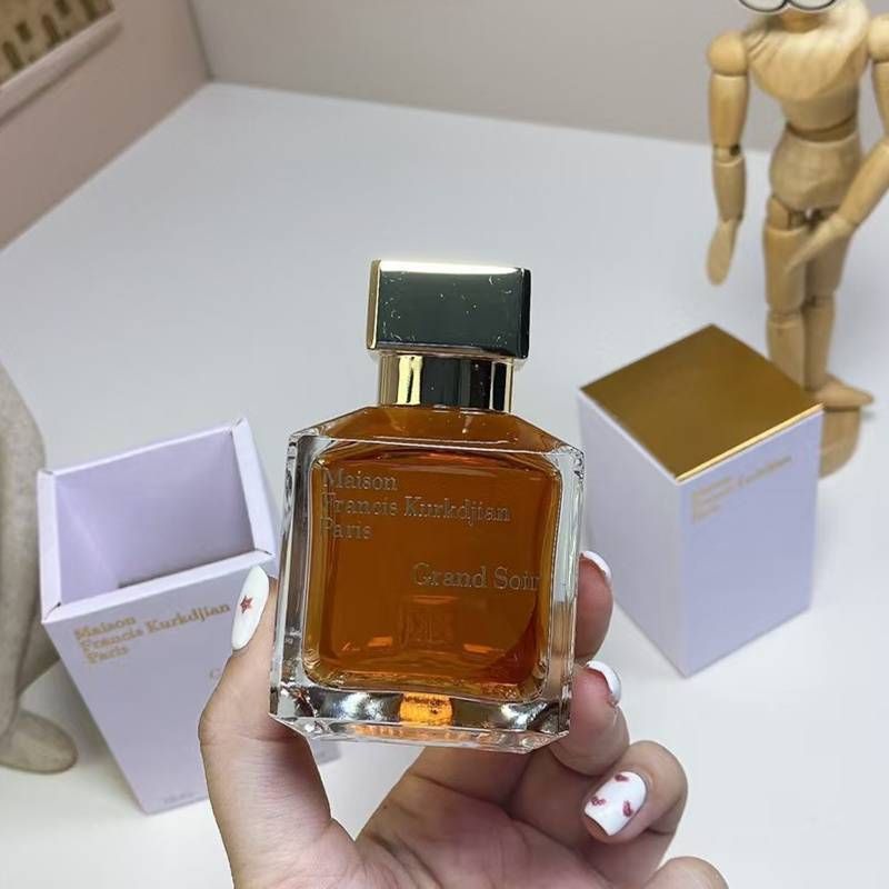  Parfum unisex Vanzare fierbinte Maison Francis Kurkdjian Grand Soir 75 ml Parfum de lungă durată Spray parfum de lemn Eau De Parfum_voghion.com